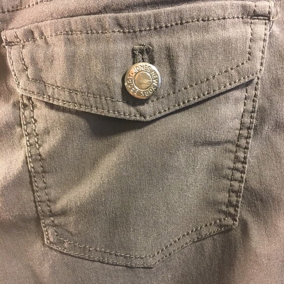 223.  Jones New York pants size 4P - Picture 5 of 8
